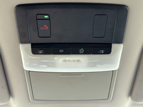 Used 2023 Nissan Pathfinder SL FWD image 31