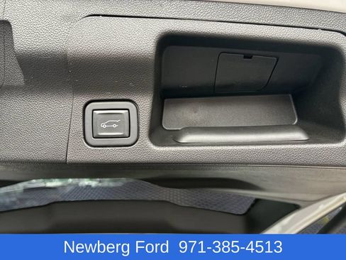 Used 2023 GMC Acadia AT4 AWD/4WD image 13