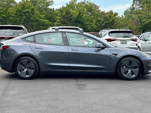 Used 2022 Tesla Model 3 Long Range AWD/4WD image 3