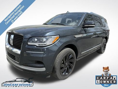 Used 2022 Lincoln Navigator Reserve image 1