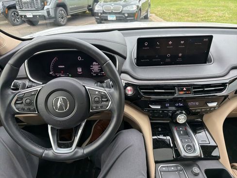 Used 2022 Acura MDX SH-AWD w/ Advance Package image 2