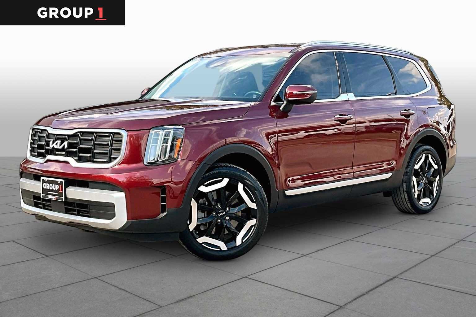 Used 2024 Kia Telluride S AWD/4WD image 1