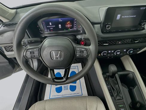 Used 2024 Honda Accord EX image 11