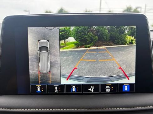 Used 2024 Chevrolet Suburban Premier w/ Premium Package AWD/4WD image 42