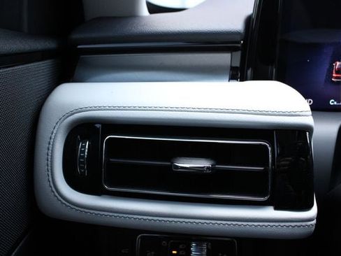 New 2026 Lincoln Aviator AWD image 37