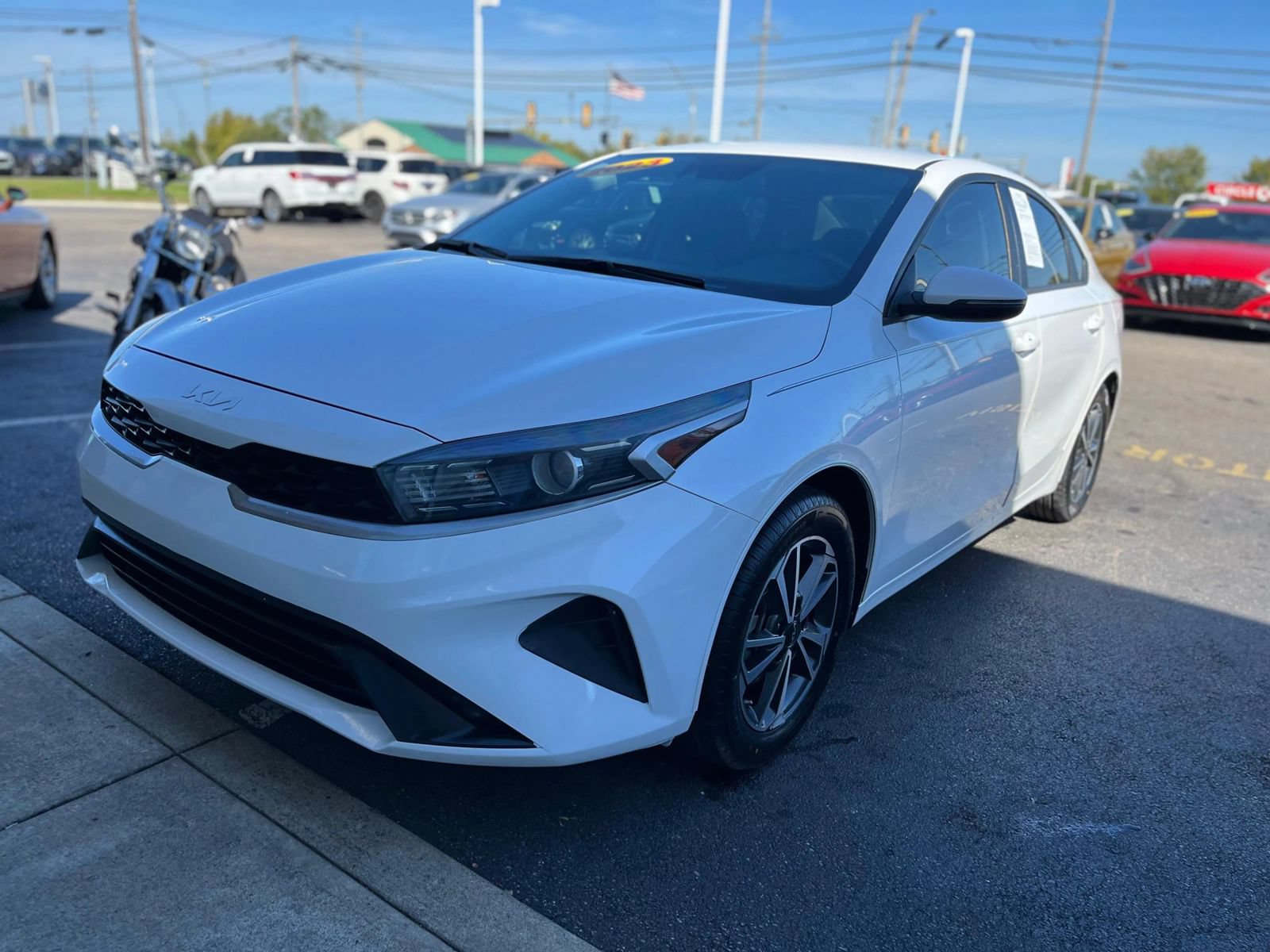 Used 2023 Kia Forte LXS w/ LXS Technology Package FWD image 8