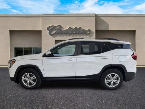 Used 2022 GMC Terrain SLE w/ Driver Convenience Package FWD image 6