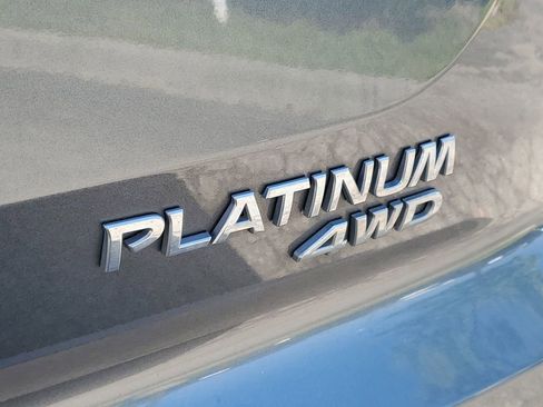 Used 2022 Nissan Pathfinder Platinum image 6