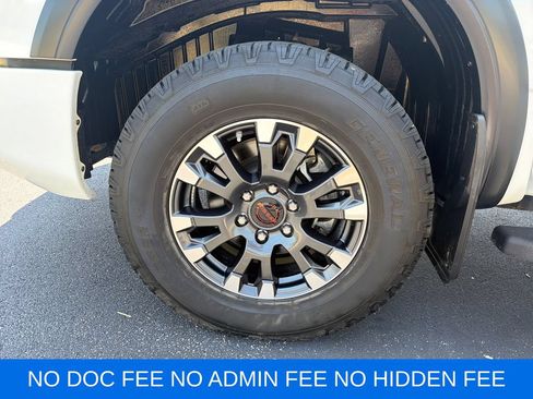Used 2023 Nissan Titan PRO-4X w/ Pro-4x Convenience Package AWD/4WD image 29