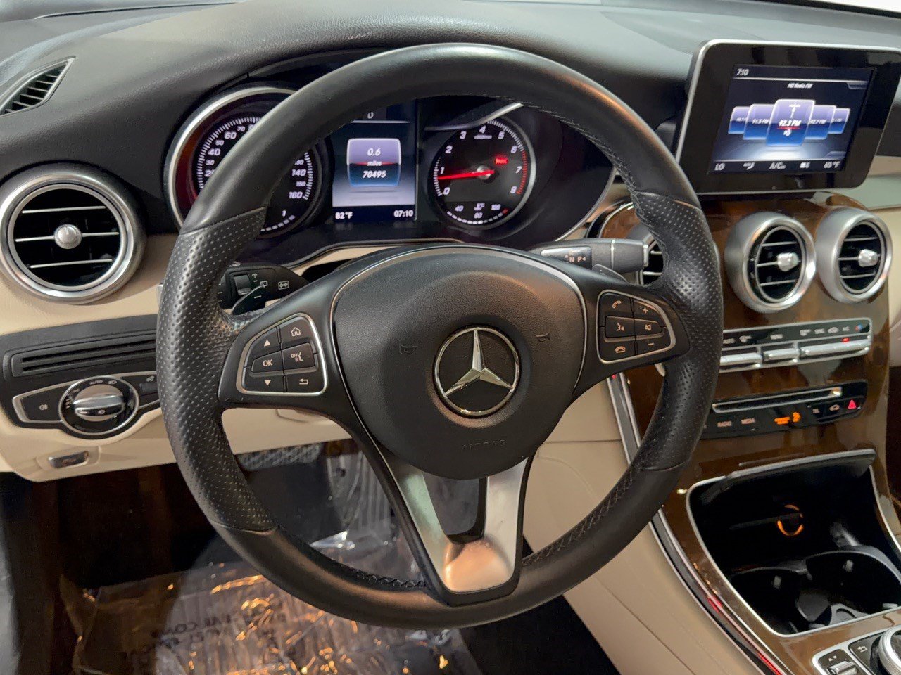 Used 2017 Mercedes-Benz GLC 300 image 10
