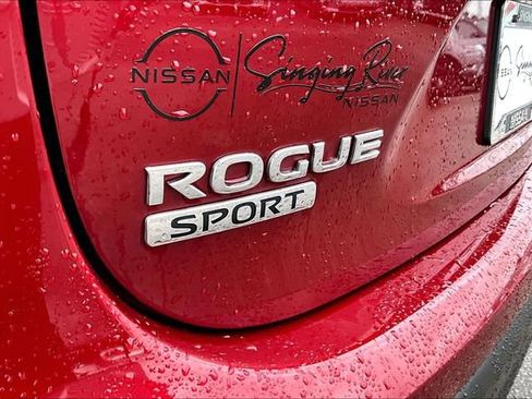 Used 2022 Nissan Rogue Sport SL FWD image 24