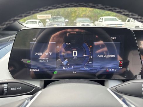 New 2026 Chevrolet Equinox EV LT image 15