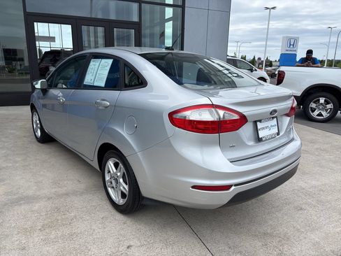 Used 2018 Ford Fiesta SE FWD image 7