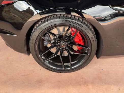 Used 2025 Chevrolet Corvette Z06 RWD image 9