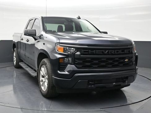 Used 2023 Chevrolet Silverado 1500 Custom image 7