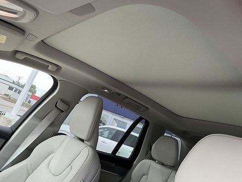 New 2026 Volvo XC90 T8 Ultra w/ Protection Package Premier AWD/4WD image 17