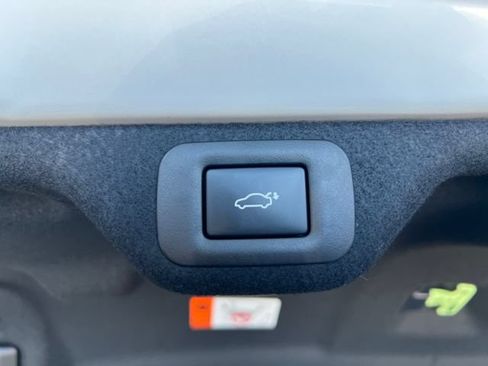 New 2026 Lexus ES 350e FWD image 25