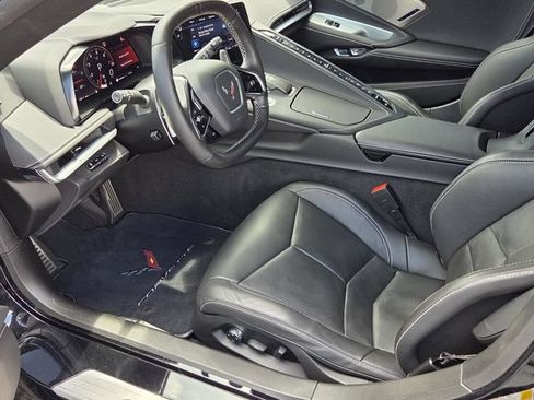 Certified 2022 Chevrolet Corvette Stingray Preferred Cpe w/ Z51 Performance Package RWD image 9