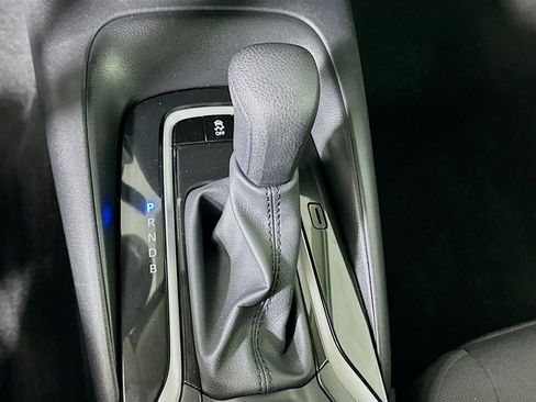 Used 2025 Toyota Corolla LE image 24