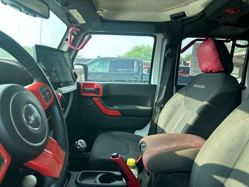 Used 2016 Jeep Wrangler Unlimited Sahara w/ Trailer Tow Group AWD/4WD image 4