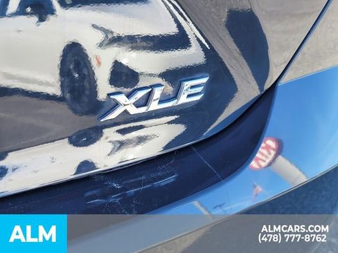 Used 2025 Toyota Camry XLE image 11