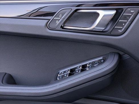 Used 2025 Porsche Macan Turbo image 14