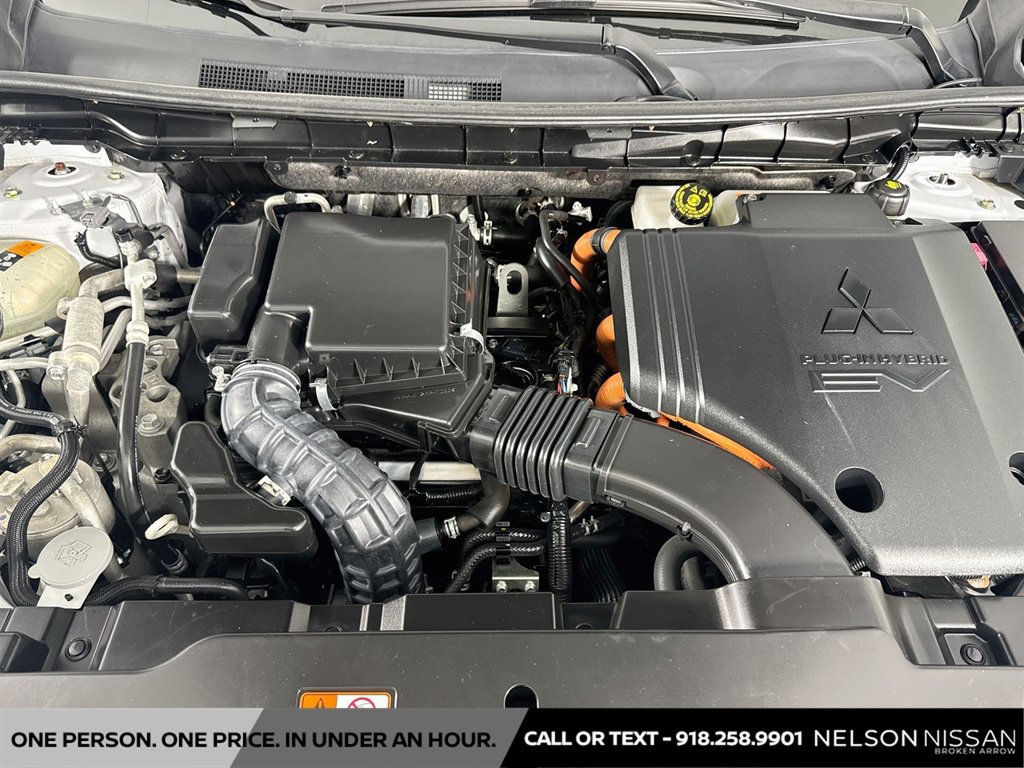 Used 2023 Mitsubishi Outlander Ralliart AWD/4WD image 31