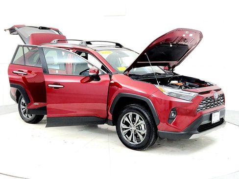 Used 2024 Toyota RAV4 Limited image 12