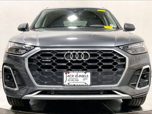 Used 2023 Audi Q5 2.0T Premium w/ Convenience Package AWD/4WD image 2