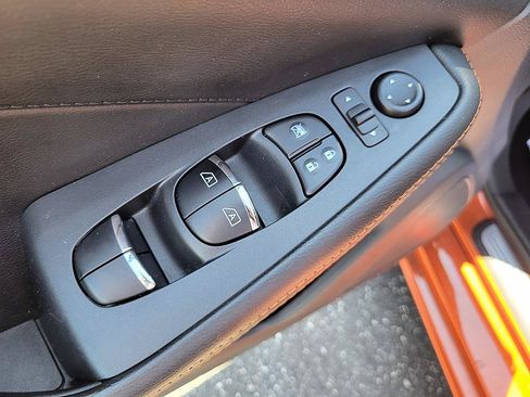 Used 2020 Nissan Maxima SR w/ Sport Mat Group FWD image 6