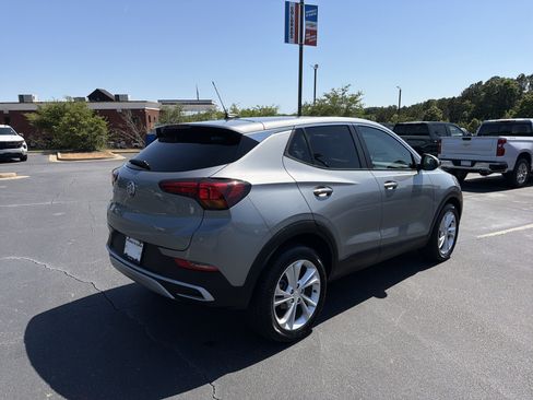 Used 2023 Buick Encore GX Preferred FWD image 5