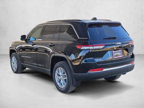 New 2025 Jeep Grand Cherokee Laredo X w/ Luxury Tech Group I AWD/4WD image 8