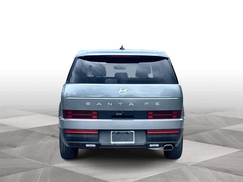 Used 2025 Hyundai Santa Fe SE FWD image 7