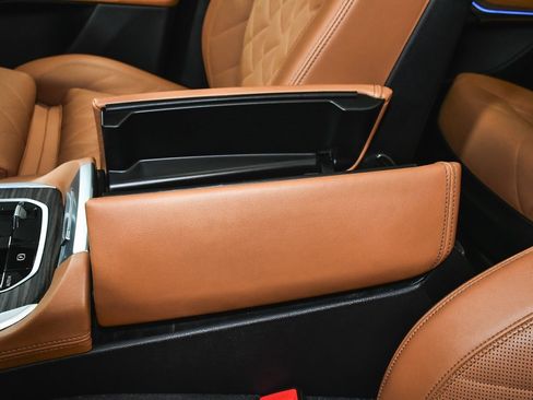 Used 2023 BMW X7 xDrive40i w/ Executive Package image 67