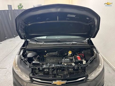 Used 2017 Chevrolet Trax LT w/ Driver Confidence Package FWD image 21