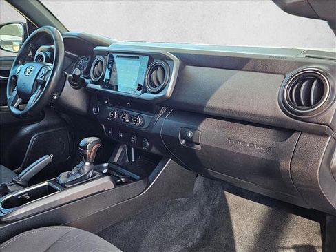 Used 2016 Toyota Tacoma TRD Off-Road image 21