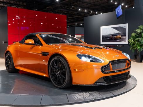 Used 2015 Aston Martin V12 Vantage S image 38