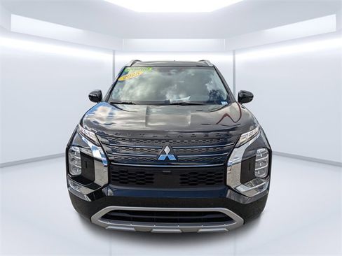 New 2025 Mitsubishi Outlander SEL image 8
