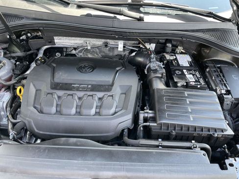 Used 2024 Volkswagen Tiguan SE R-Line AWD/4WD image 11