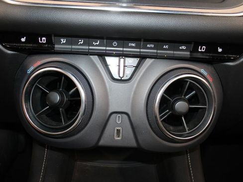 Used 2024 Chevrolet Blazer LT image 42