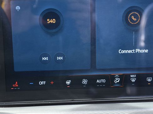 Used 2025 Ford Mustang Premium image 13