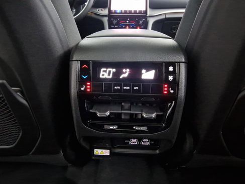 New 2025 Jeep Grand Cherokee L Limited image 25