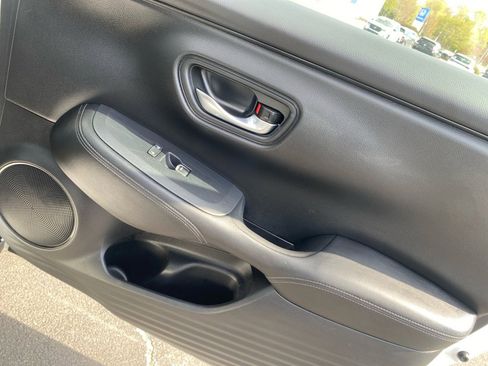 Certified 2024 Honda HR-V EX-L image 31