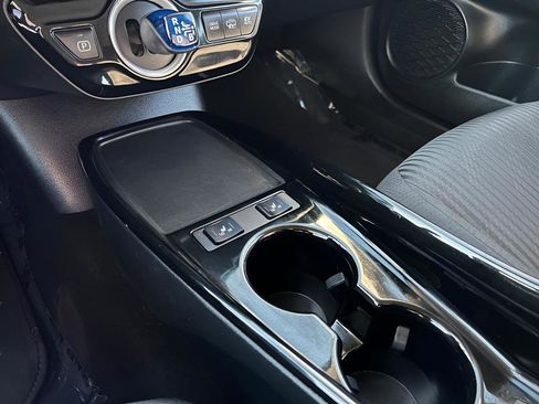 Used 2021 Toyota Prius Prime LE image 40