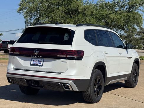 New 2026 Volkswagen Atlas Peak Edition AWD/4WD image 5