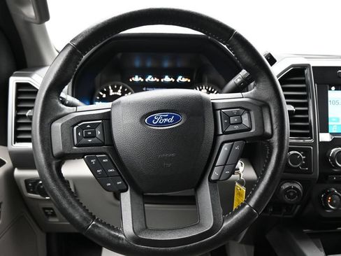 Used 2018 Ford F150 XLT w/ Equipment Group 302A Luxury AWD/4WD image 15