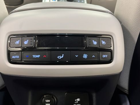 Used 2025 Hyundai Palisade Limited AWD/4WD image 40