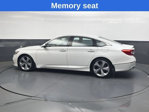 Used 2018 Honda Accord Touring image 7