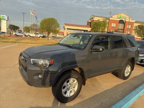 Used 2024 Toyota 4Runner SR5 image 4