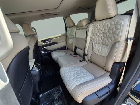 New 2026 Nissan Armada Platinum RWD image 18